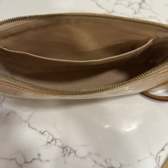 Louis Vuitton Pochette Vernis - Picture 6 of 8